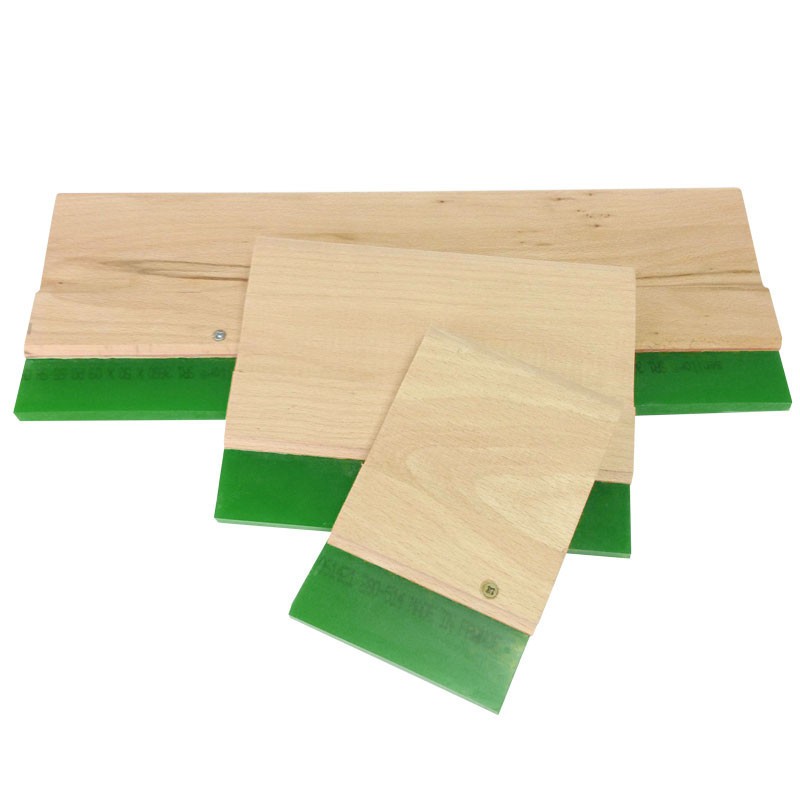 Racle manche en bois 75° shore medium