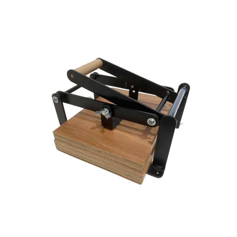 Presse à levier bois et lino Woodzilla A4 - noir mat