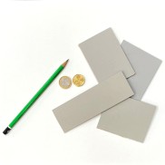 Plaques de linoléum en vrac. Chutes de découpes. C'est le "lino" le plus adapté pour la linogravure Plaques de linoléum en vrac. Chutes de découpes. C'est le "lino" le plus adapté pour la linogravure