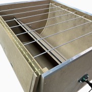 boîte à grain - partie inférieure - vue sur fond arrondi et moulin à aubes