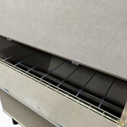 Boîte à grain pour aquatinte - trappe ouverte